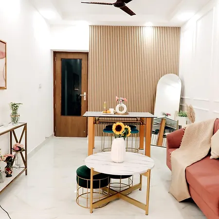 The Luxe Stays In Central Delhi